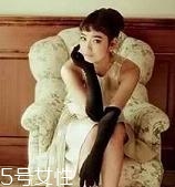 奧黛麗赫本妝容怎么畫教程 時代經(jīng)典復古妝容 奧黛麗赫本妝容怎么畫教程 時代經(jīng)典復古妝容