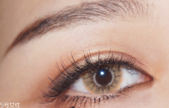 大地色眼影是什么顏色？上班族大眼妝教程