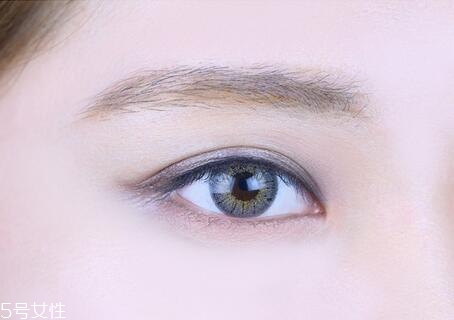西柚色眼影怎么畫？教你畫高冷女神妝容
