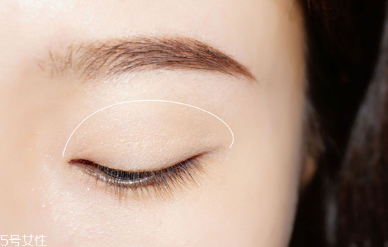 2018秋冬酒紅色眼妝怎么畫？神秘又有女人味的妝容