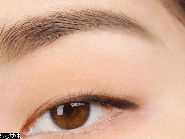 豆沙色眼妝怎么畫？超受歡迎的空氣眼妝畫法