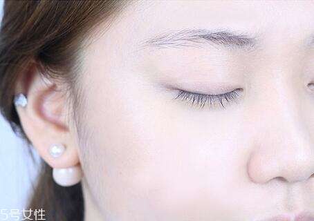 西柚色眼影怎么畫？教你畫高冷女神妝容