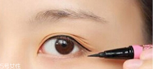 淑女妝怎么畫(huà)清新自然？教你化一個(gè)撩倒男神的妝