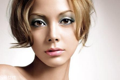 開眼角拆線后怎么清潔眼部？開眼角后可以適當洗臉清潔