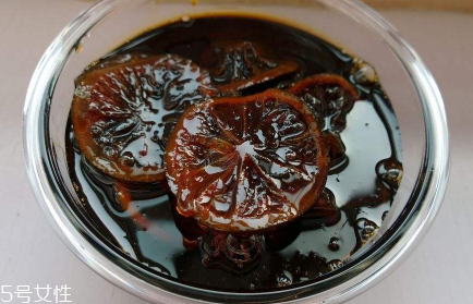 冰糖燉檸檬什么時(shí)候喝好 早上空腹喝最好 冰糖燉檸檬什么時(shí)候喝好 早上空腹喝最好