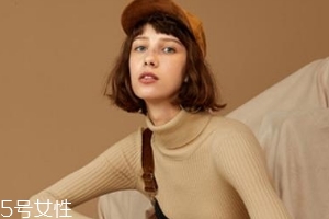 冬天內(nèi)搭怎么穿？一件毛衣搞定冬天內(nèi)搭難題