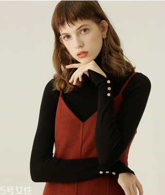 冬天內(nèi)搭怎么穿？一件毛衣搞定冬天內(nèi)搭難題