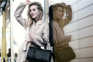 大衣干洗一次多少錢？不同地區(qū)收費(fèi)不同