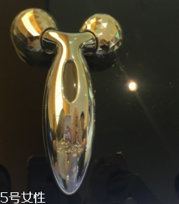 范爺同款Rafa按摩滾輪需要插電嗎？太陽能發(fā)電