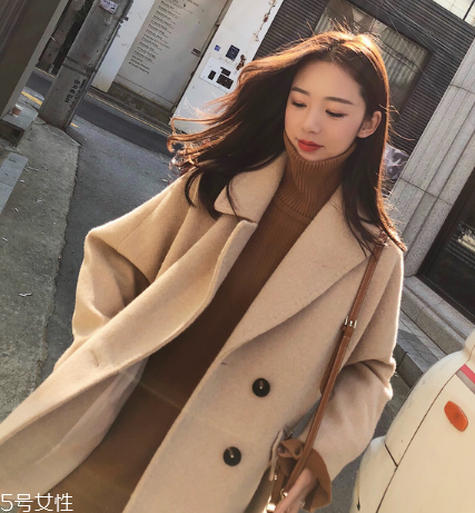 大衣粘毛是料子不好嗎？原來是這個原因