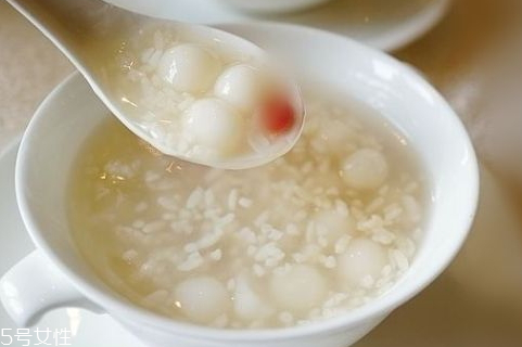 酒釀為什么不甜 酒釀不甜的補救小技巧 酒釀為什么不甜 酒釀不甜的補救小技巧