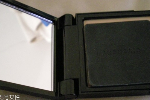 紀梵希適合什么膚質？