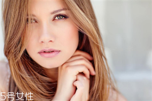 開眼角拆線后洗臉要注意什么？開眼角術(shù)后的保養(yǎng)