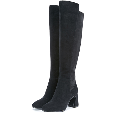 冬天過(guò)膝靴怎么搭配衣服？這個(gè)冬天酷炸天