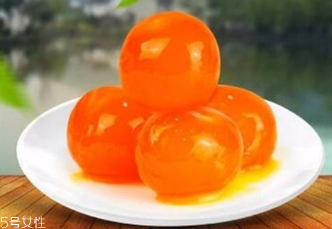 咸鴨蛋黃怎么做好吃 美味蛋黃酥 咸鴨蛋黃怎么做好吃 美味蛋黃酥