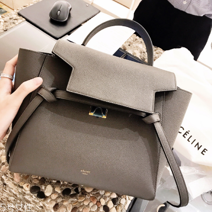 celine鯰魚(yú)包尺寸一共幾個(gè)？時(shí)尚大咖都愛(ài)它