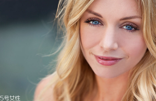 開眼角后化妝的危害 開眼角后的護理方法