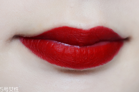 個(gè)性壞女孩妝容教程 學(xué)會(huì)快速化妝 個(gè)性壞女孩妝容教程 學(xué)會(huì)快速化妝