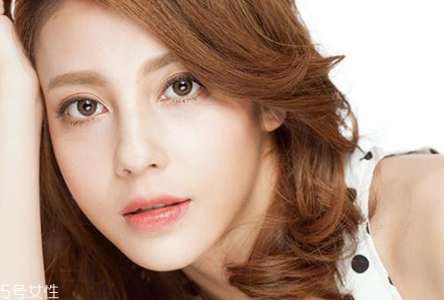 開眼角后化妝的危害 開眼角后的護理方法