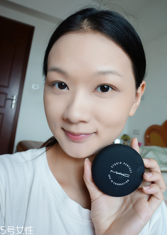 個(gè)性壞女孩妝容教程 學(xué)會(huì)快速化妝 個(gè)性壞女孩妝容教程 學(xué)會(huì)快速化妝