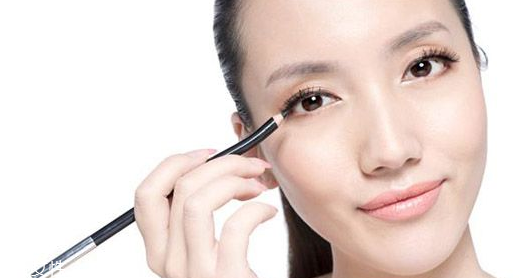 眼線液筆不出水怎么辦？畫眼線的常見誤區(qū)