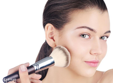 個(gè)性壞女孩妝容教程 學(xué)會(huì)快速化妝 個(gè)性壞女孩妝容教程 學(xué)會(huì)快速化妝