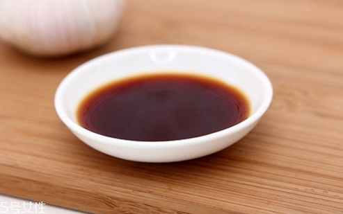 開眼角后哪些食物要忌口？開眼角后吃這些能促進傷口修復