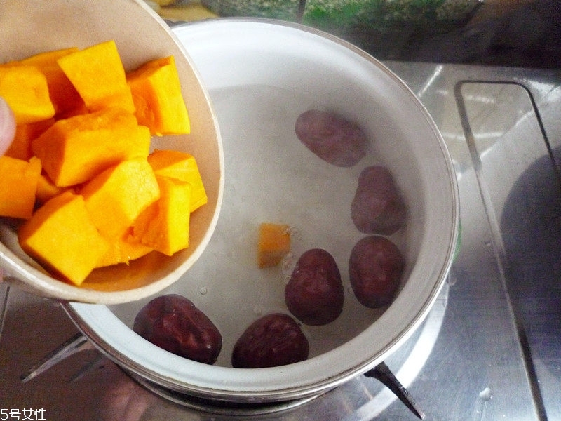 南瓜凍了還能吃嗎 可以吃 南瓜凍了還能吃嗎 可以吃