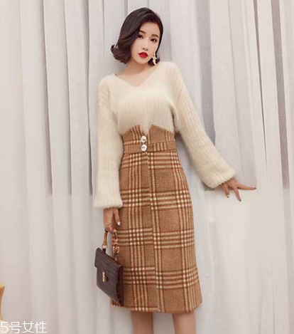 怎么挑選格子大衣？穿對(duì)了氣質(zhì)女就是你