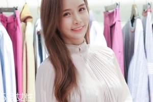 怎么選擇適合自己的襯衫？穿對了顯年輕