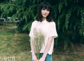 怎么選擇適合自己的襯衫？穿對了顯年輕