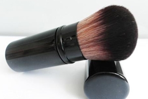 散粉刷怎么挑選？三種材質(zhì)各有優(yōu)點