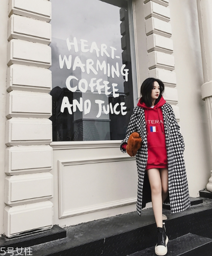 紅色衛(wèi)衣配什么外套？六款搭配任意挑選