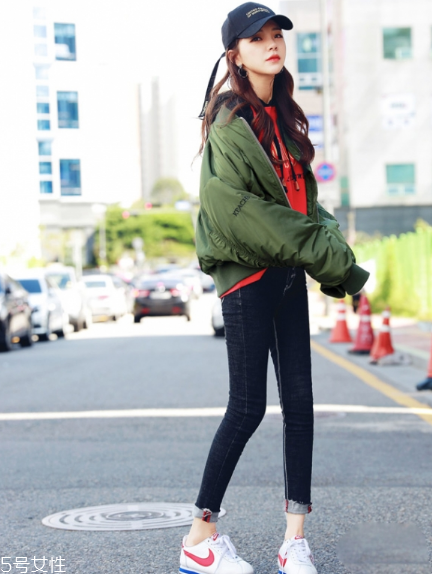 紅色衛(wèi)衣配什么外套？六款搭配任意挑選