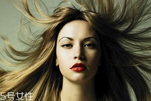 護發(fā)精油有必要買嗎？臨時修復(fù)分叉