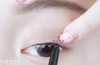 眼線液筆可以畫內(nèi)眼線嗎？