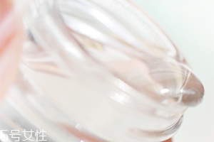 眼部凝膠和眼霜哪個(gè)好？眼部凝膠和眼霜不僅是質(zhì)地區(qū)別