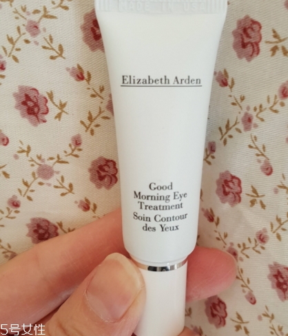 眼部凝膠什么時(shí)候用？更加推薦晚上用
