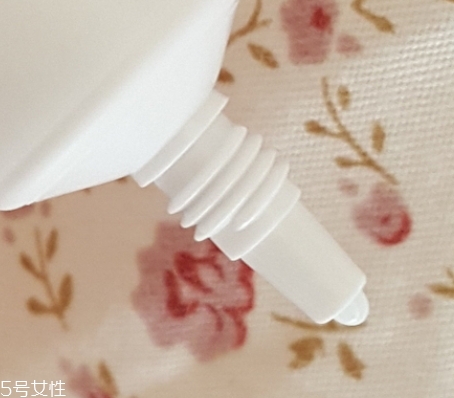 眼部凝膠什么時(shí)候用？更加推薦晚上用