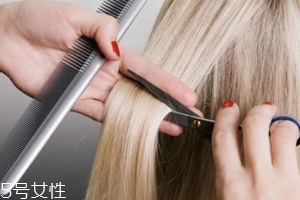 剪發(fā)能促進(jìn)頭發(fā)生長(zhǎng)嗎？毫無關(guān)系