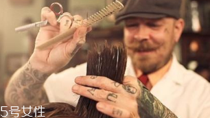 剪發(fā)能促進(jìn)頭發(fā)生長(zhǎng)嗎？毫無關(guān)系