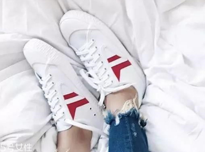 2022流行的小白鞋品牌 今年最火爆的小白鞋品牌 2022流行的小白鞋品牌 今年最火爆的小白鞋品牌