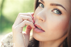 種睫毛后畫眼線怎么卸妝？睫毛種植適應(yīng)人群