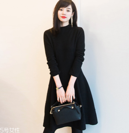 怎么穿衣服有女人味？跟著她學(xué)就對了