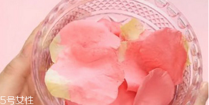 花瓣腮紅怎么做的？貌美又好用