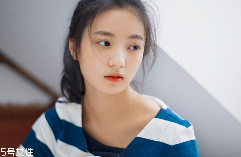 經(jīng)期能做雙眼皮嗎？割雙眼皮失敗方法