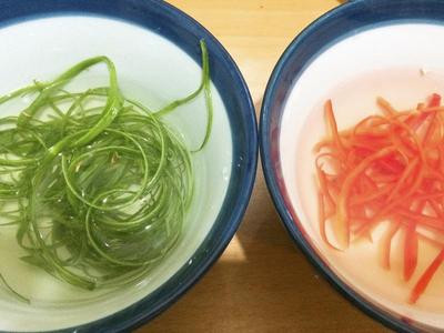 清蒸鮮魚粉絲煲怎么做 詳細步驟圖解 清蒸鮮魚粉絲煲怎么做 詳細步驟圖解