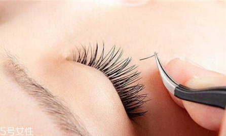 什么是種睫毛？讓你每日多睡三十分鐘