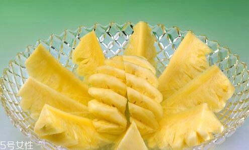 菠蘿可以預(yù)防口臭嗎 一定程度上可以 菠蘿可以預(yù)防口臭嗎 一定程度上可以