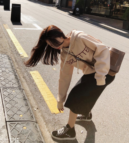 干洗一件衛(wèi)衣多少錢？干洗原來(lái)這么便宜